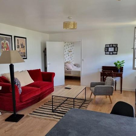 Location Saisonniere Appartement Situe A ソミュール エクステリア 写真